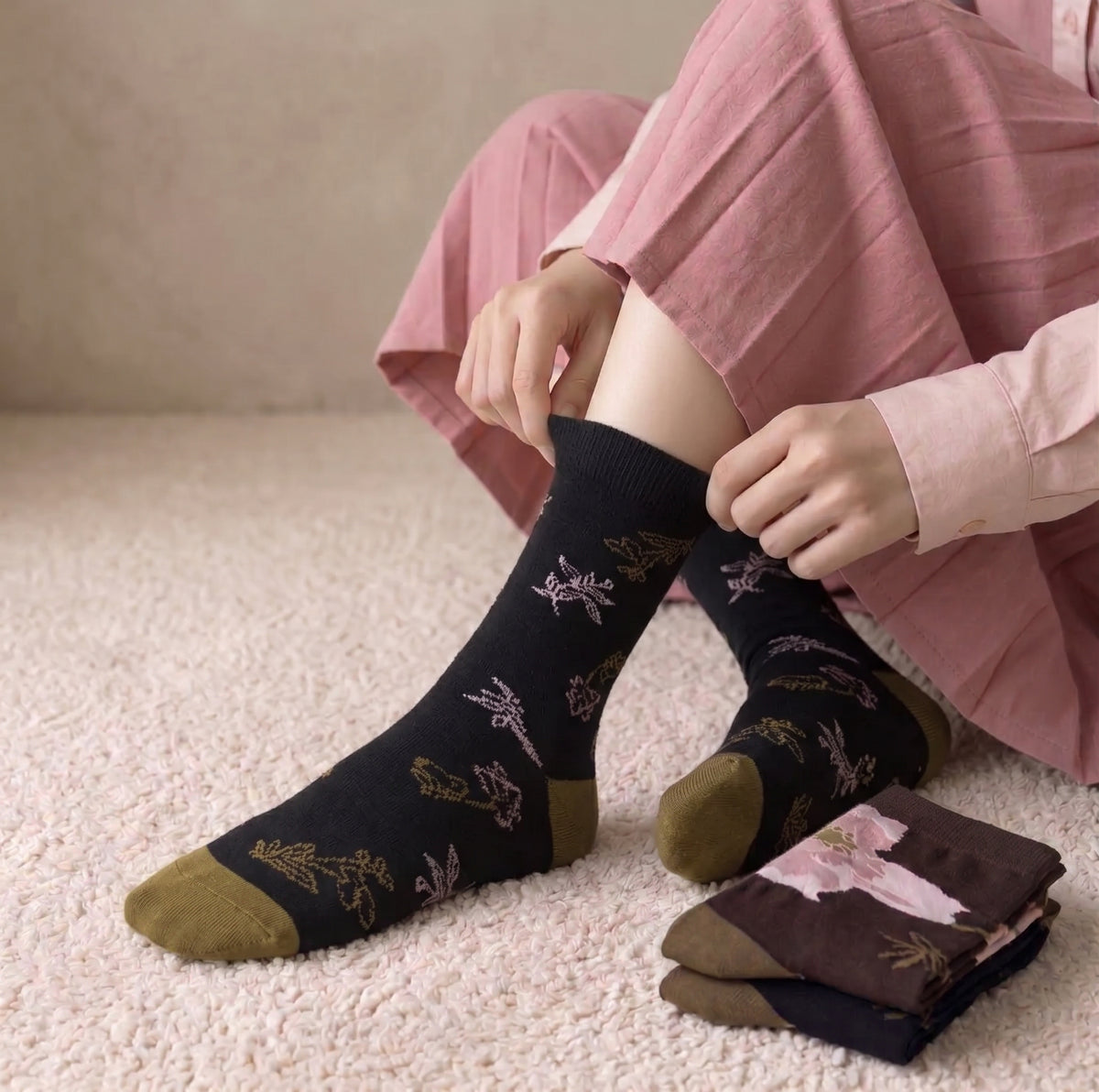 Floral Pattern Socks